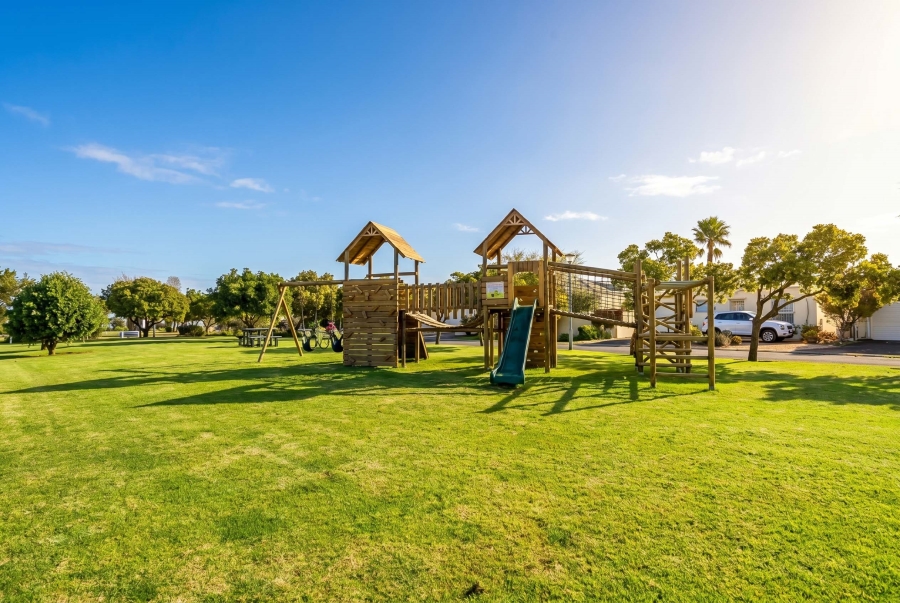 3 Bedroom Property for Sale in Sunningdale Western Cape